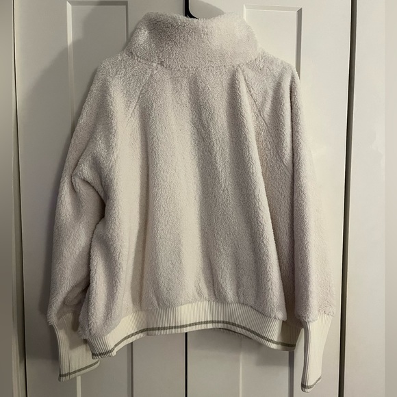 NWT Athleta Tugga Sherpa Jacket - Picture 4 of 8